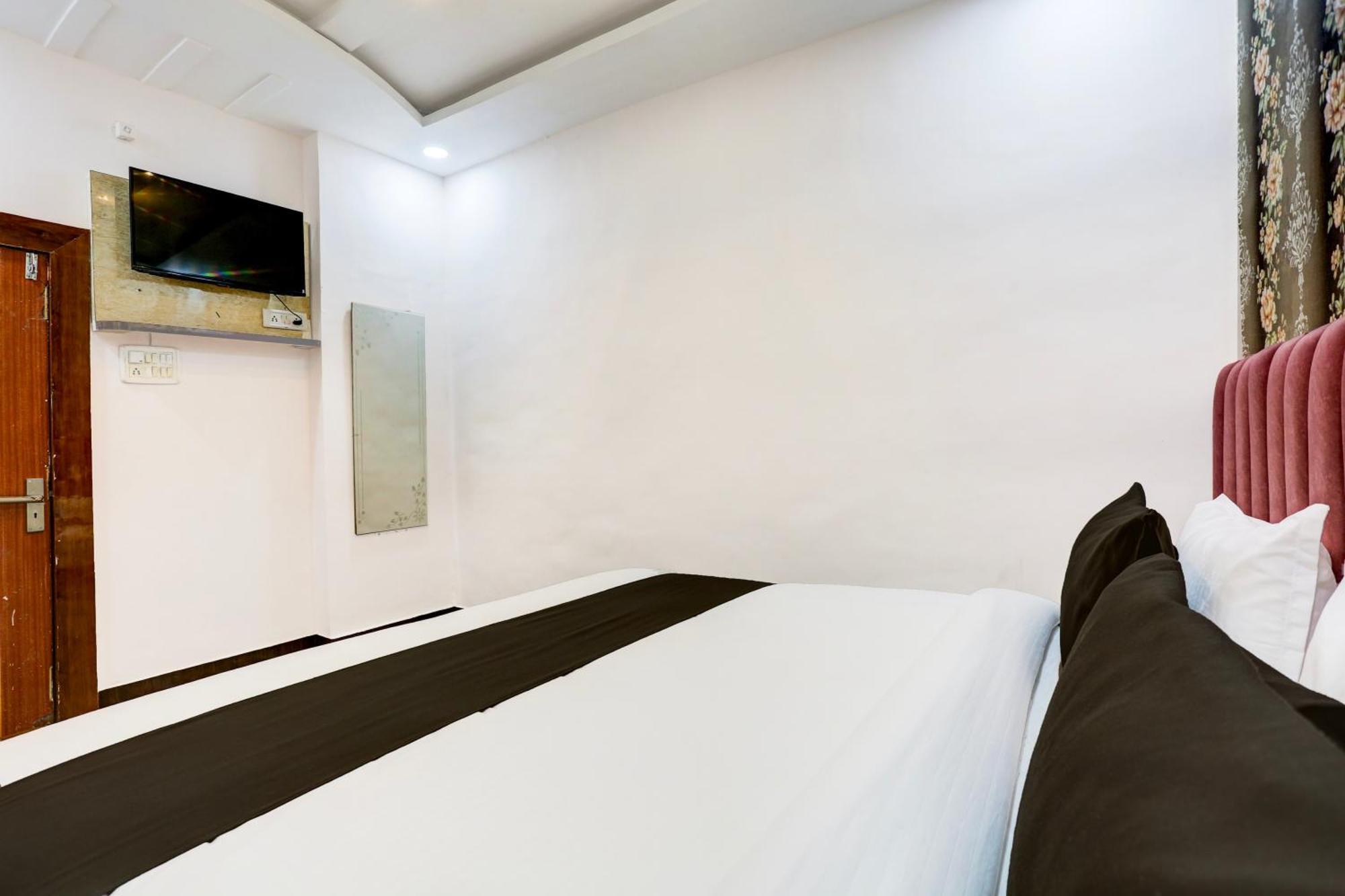 Hotel O Star 괄리오르 외부 사진