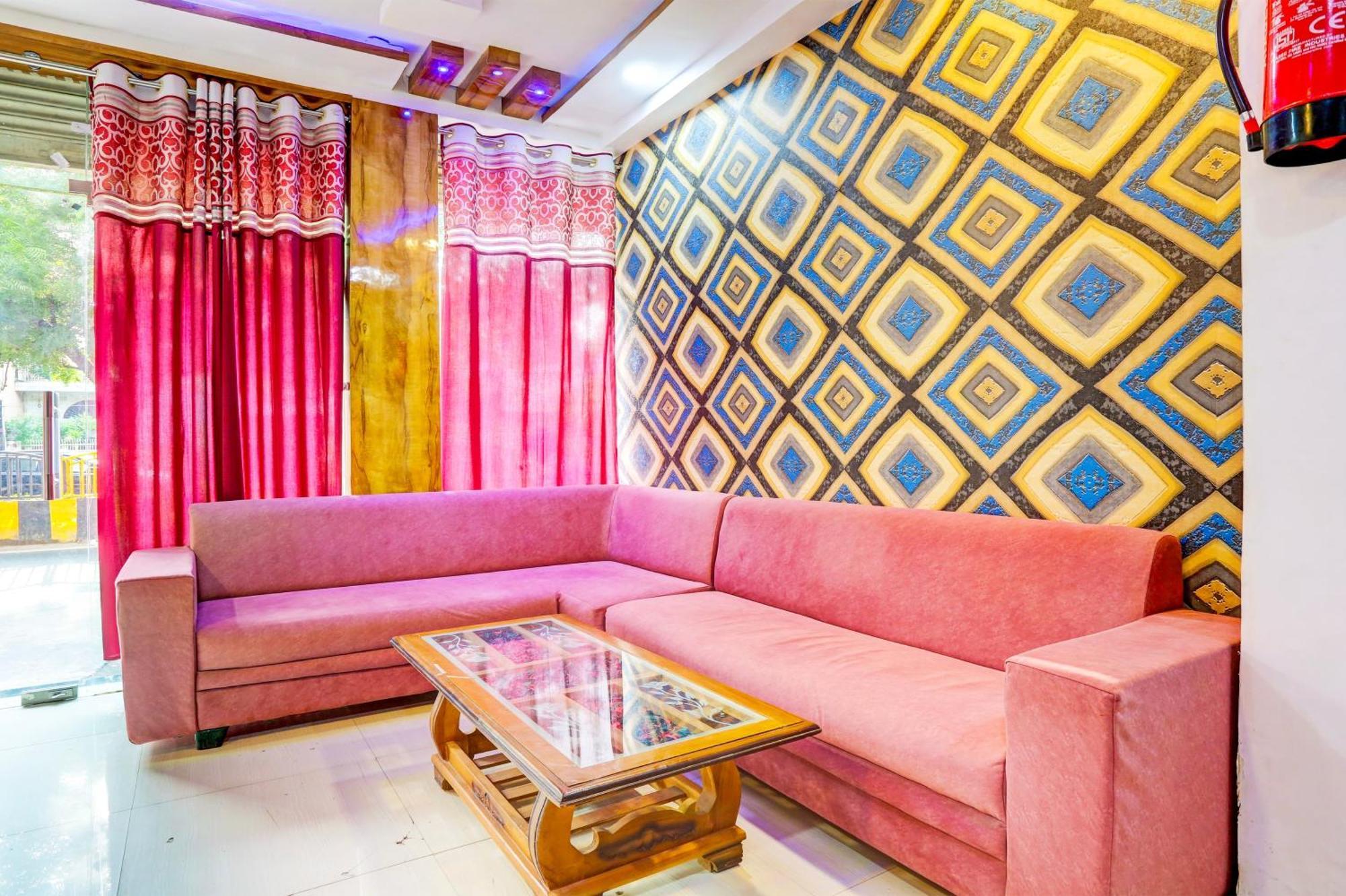 Hotel O Star 괄리오르 외부 사진